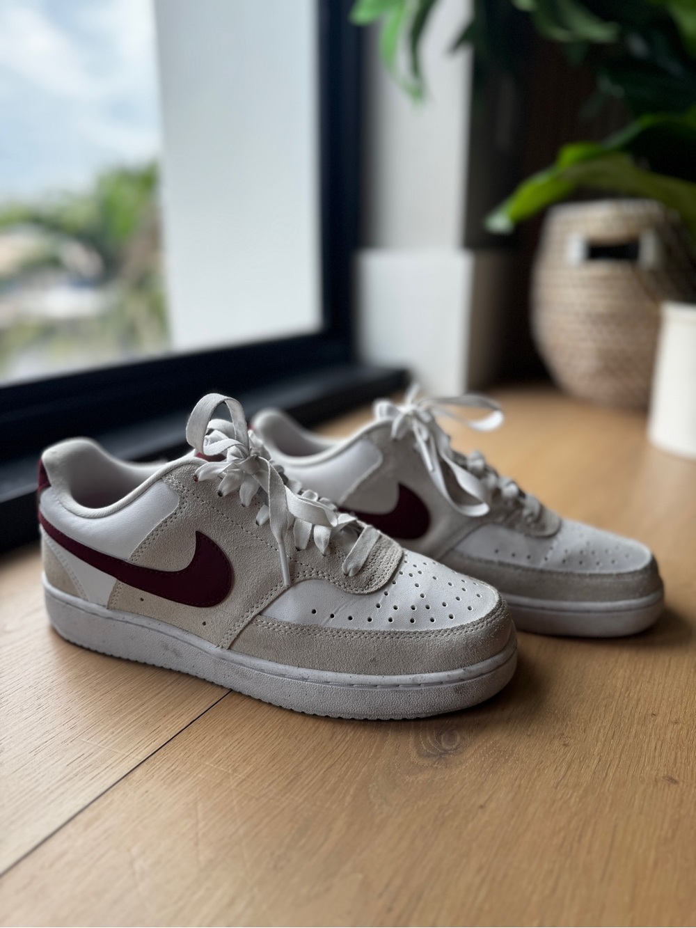 Nike White and Burgundy Low-Top Sneakers